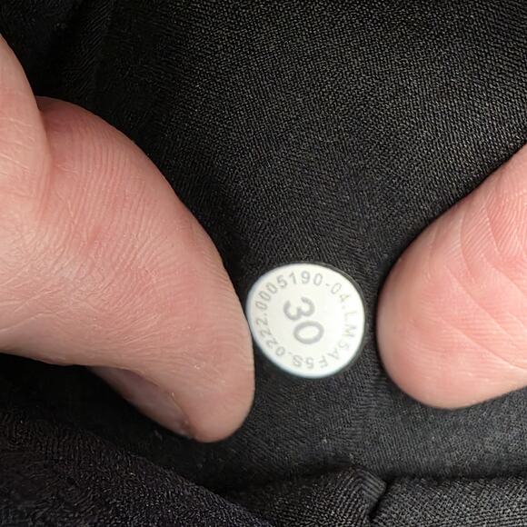 Lululemon Commission Slim Fit Pant Ventlight Chino Pants Black Size 30x30 Mens - Picture 6 of 6